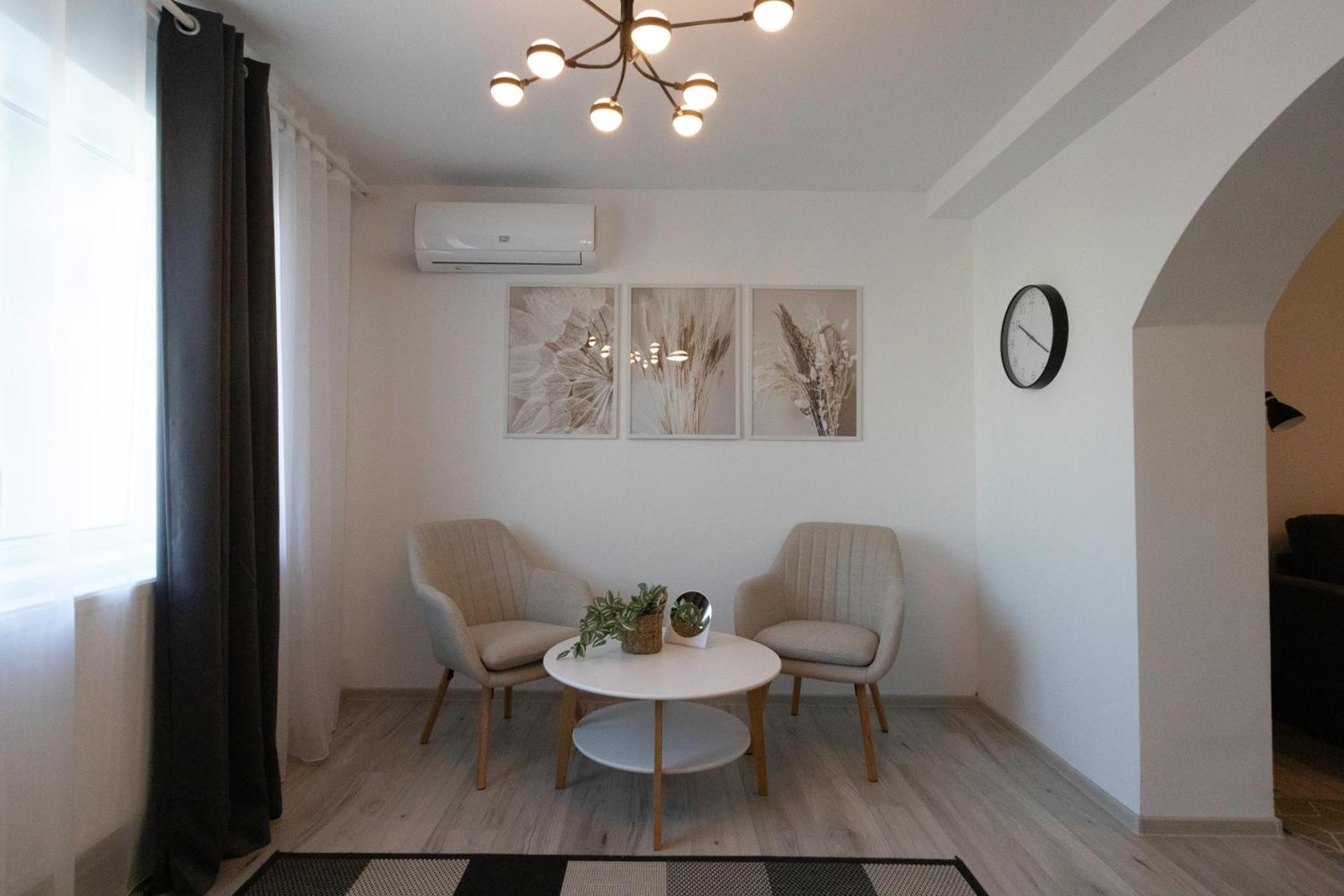 Focalize Apartament Buzău Esterno foto